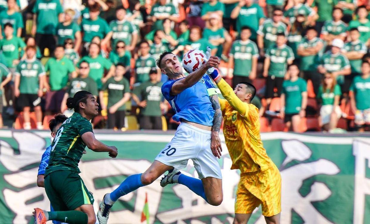 包含冲刺阶段巴黎圣日耳曼备战CBA常规赛，战术微调细节曝光，质疑声仍在，球队文化再被提及的词条