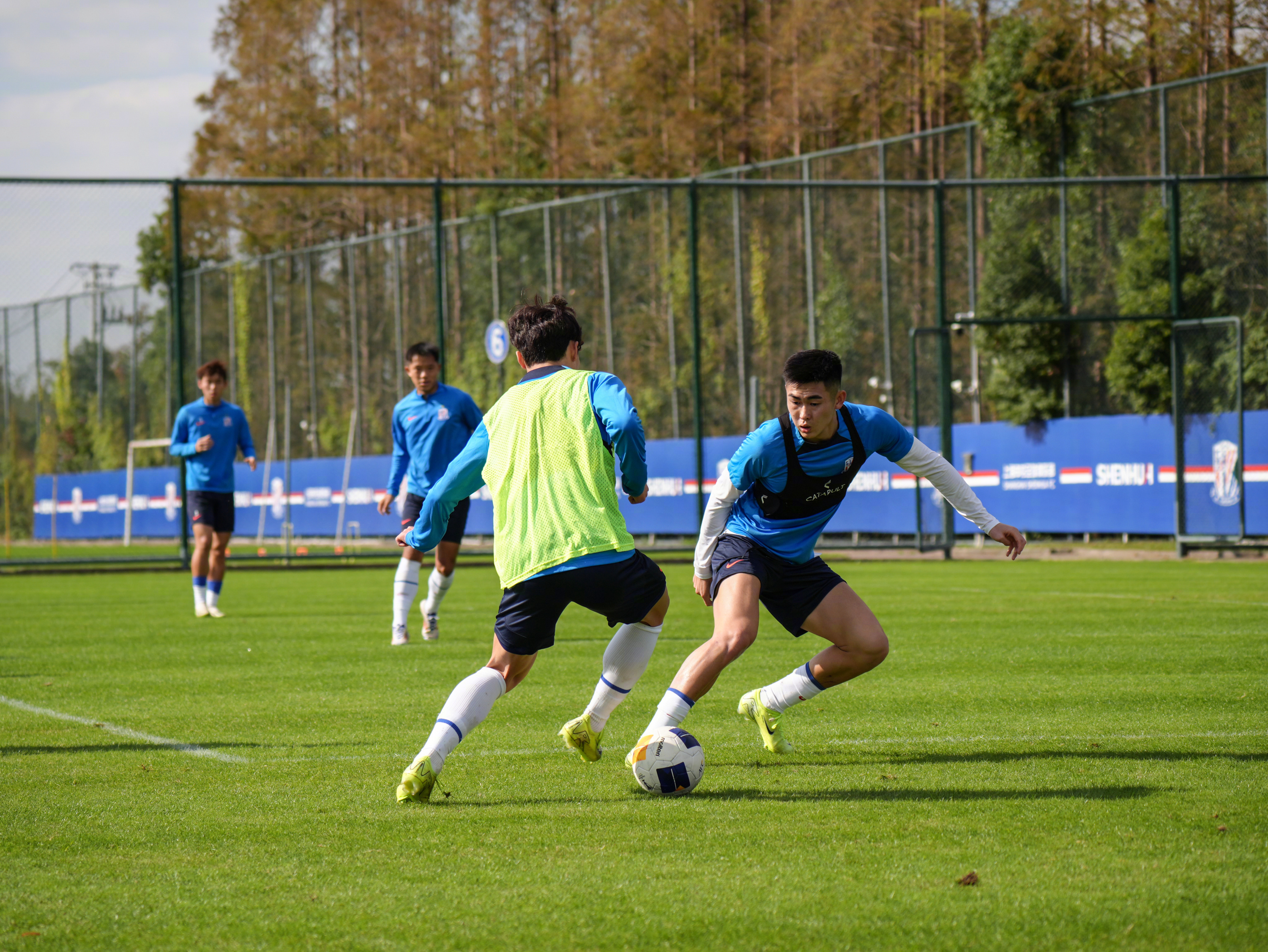 关于上海申花集结日完成体检,志在CBA常规赛名次提升,底气十足,身体对抗强度拉满的信息爱游戏