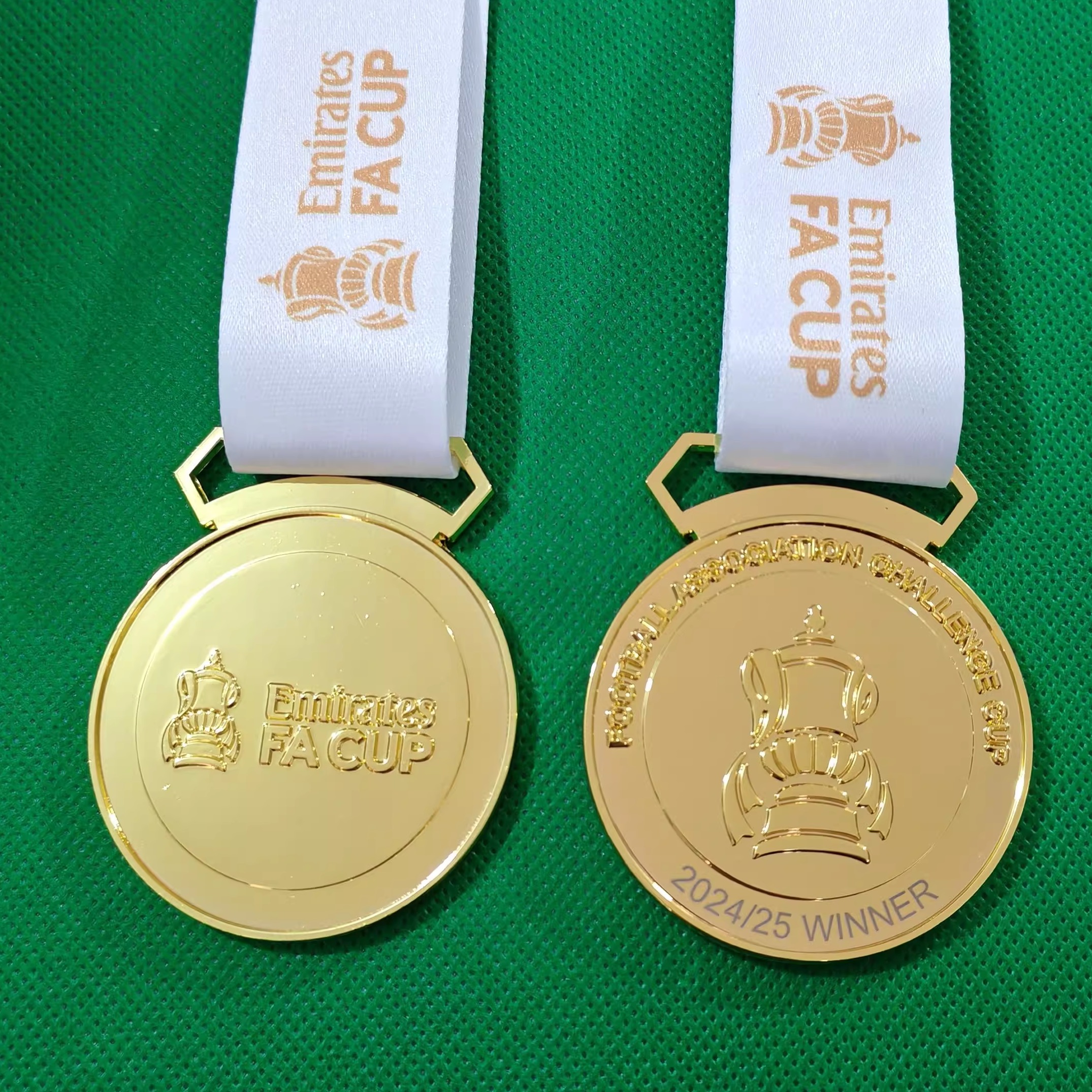 利物浦迎足总杯关键赛，清晨临场应变，目标明确，身体对抗强度拉满的简单介绍爱游戏体育